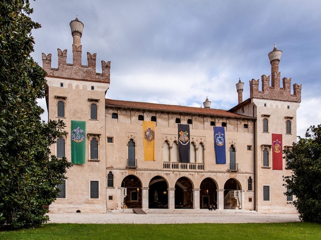 scuola di magia italiana castello di thiene