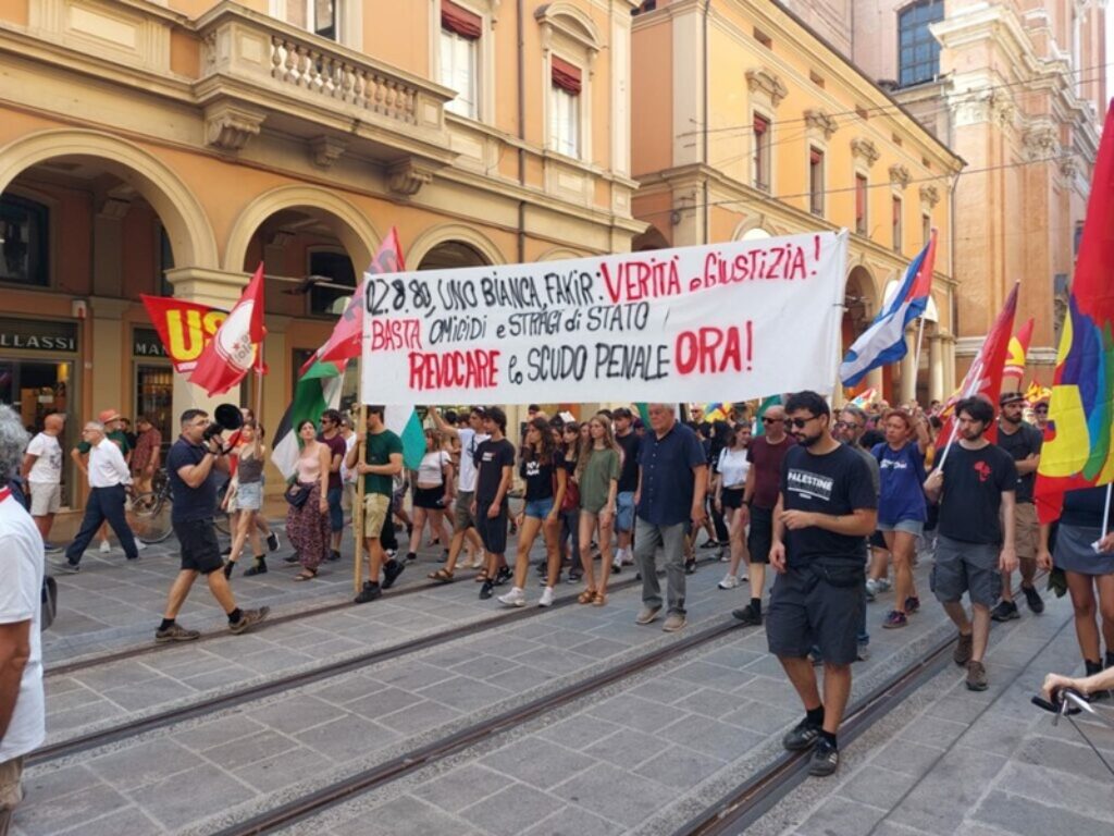 corteo 2 agosto bologna fakir